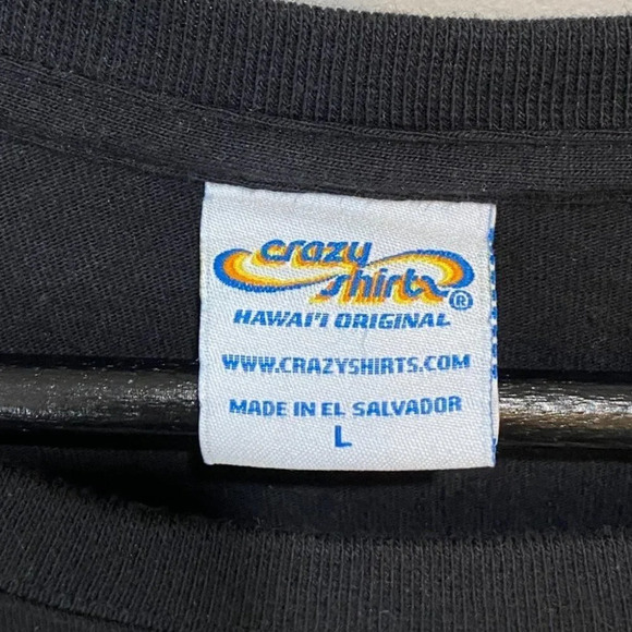 Hawai'i Shirts with Shark Graphic Print Mens Short Sleeve T Size  L - Picture 3 of 14